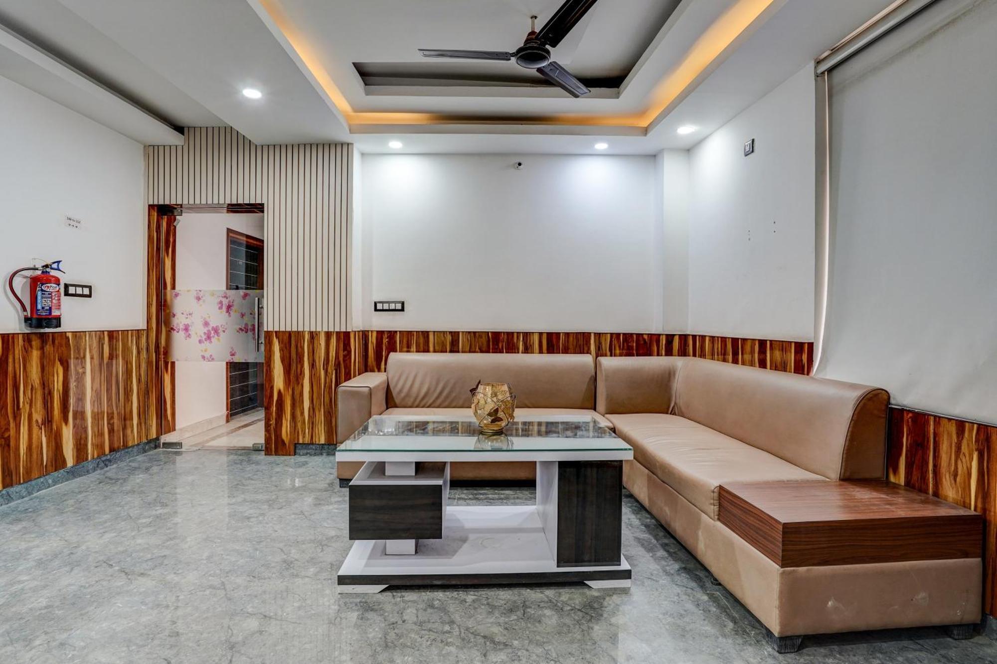 Hotel Hight Krone A Family Hotel Near Igi Airport Delhi New Delhi Eksteriør billede