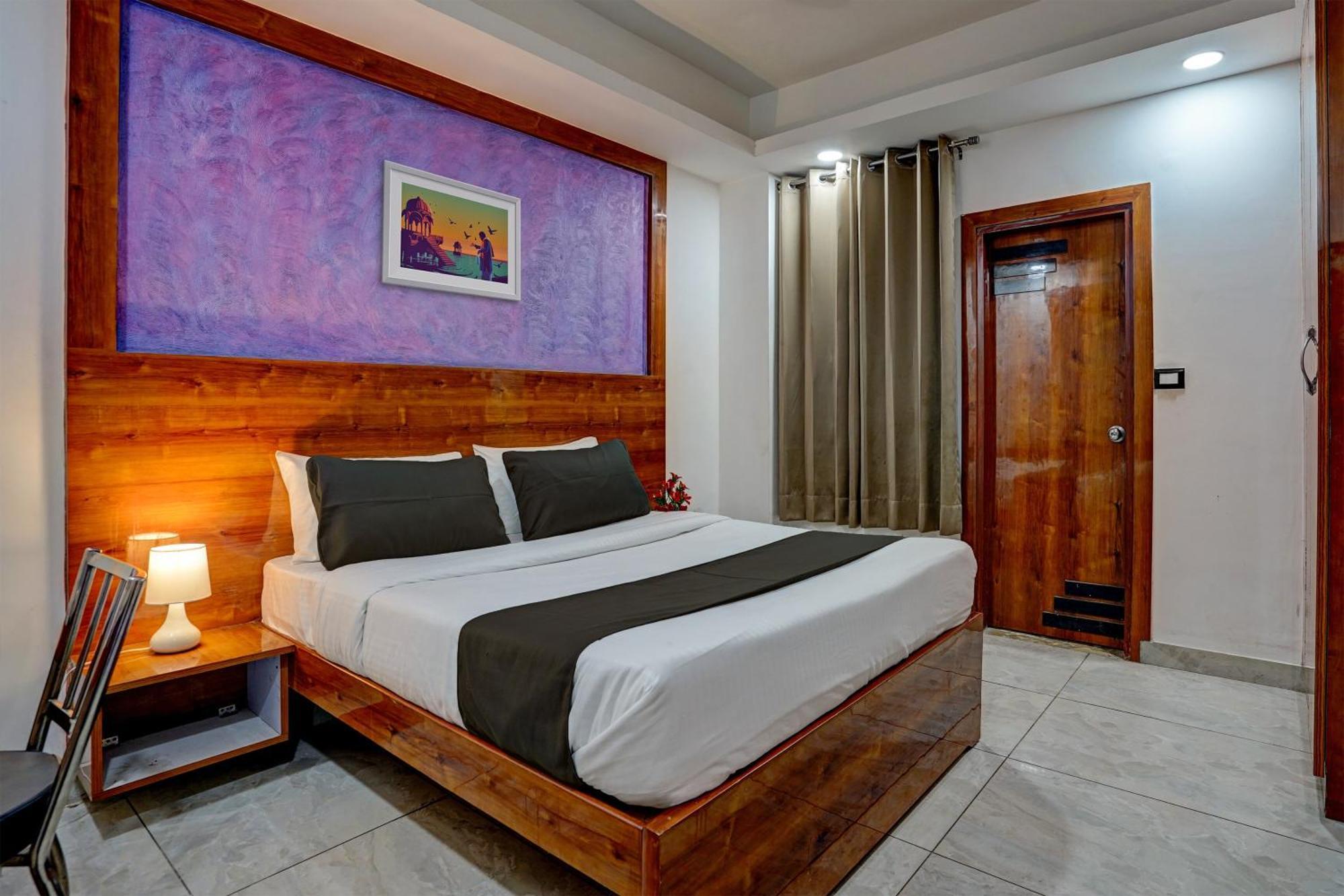 Hotel Hight Krone A Family Hotel Near Igi Airport Delhi New Delhi Eksteriør billede