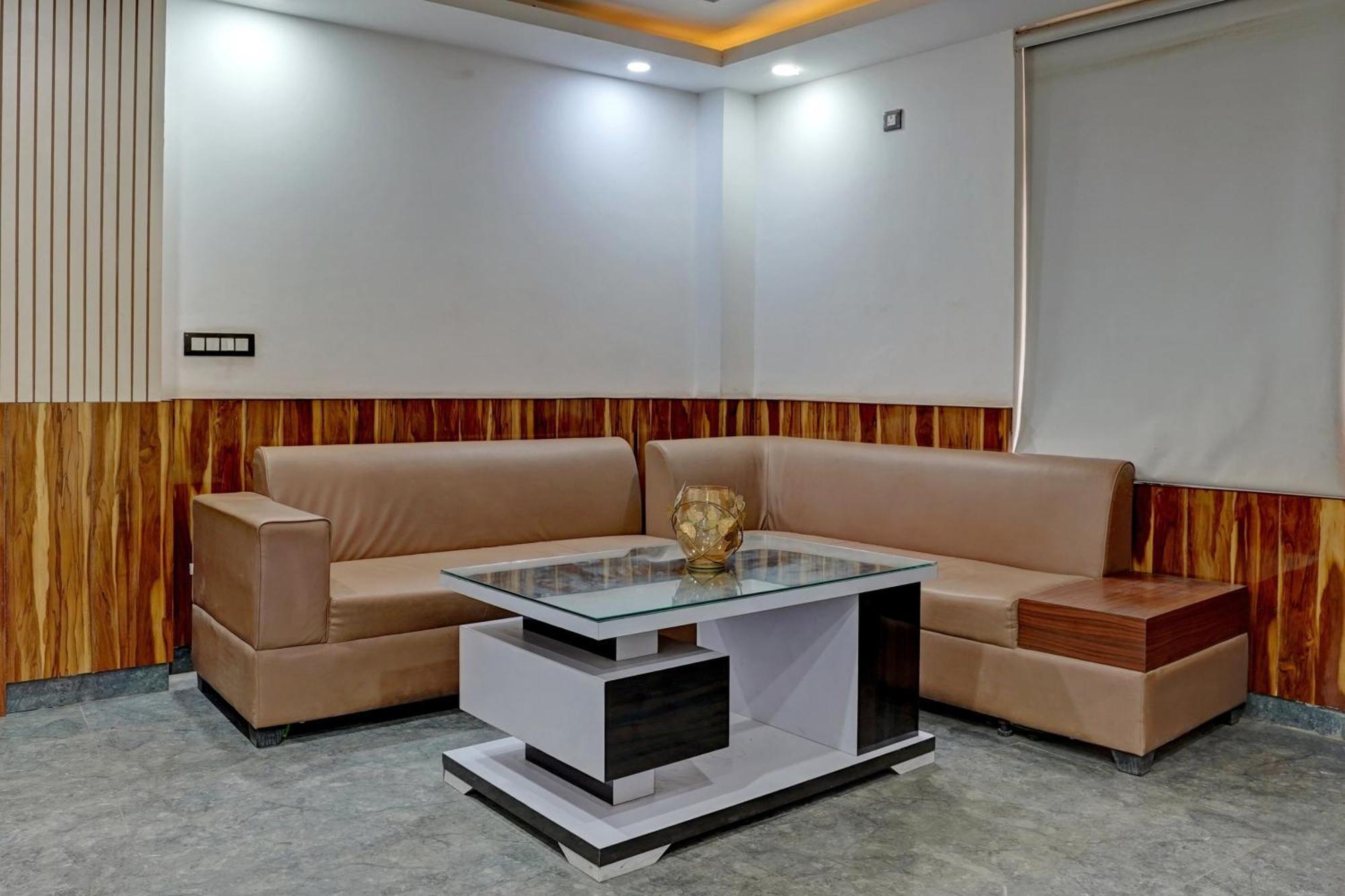 Hotel Hight Krone A Family Hotel Near Igi Airport Delhi New Delhi Eksteriør billede